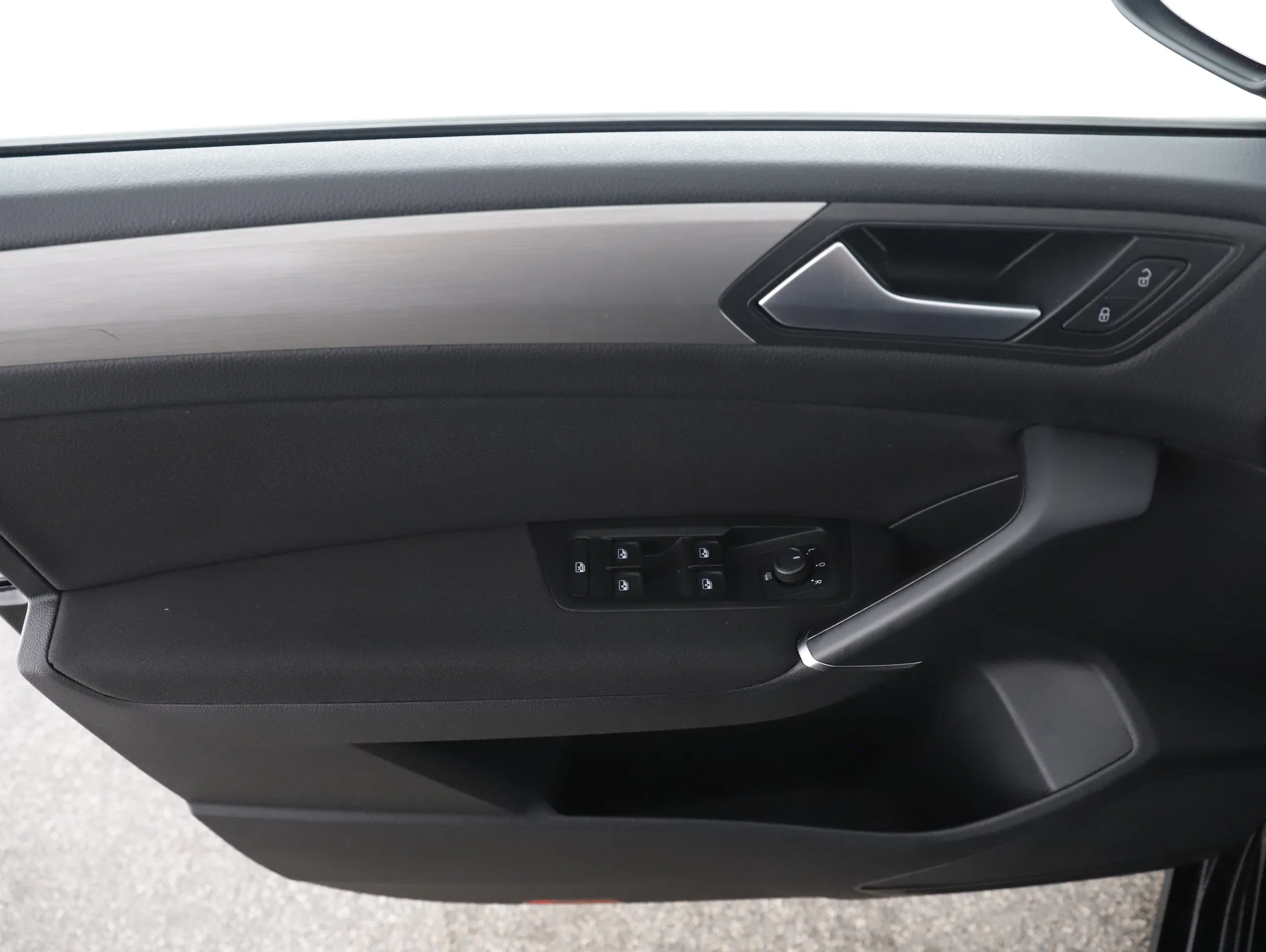 VW Touran Comfortline TDI SCR DSG 5-Sitzer | Bild 13 von 31