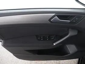 VW Touran Comfortline TDI SCR DSG 5-Sitzer | Thumbnail 13 von 31