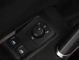 VW Touran Comfortline TDI SCR DSG 5-Sitzer | Thumbnail 14 von 31