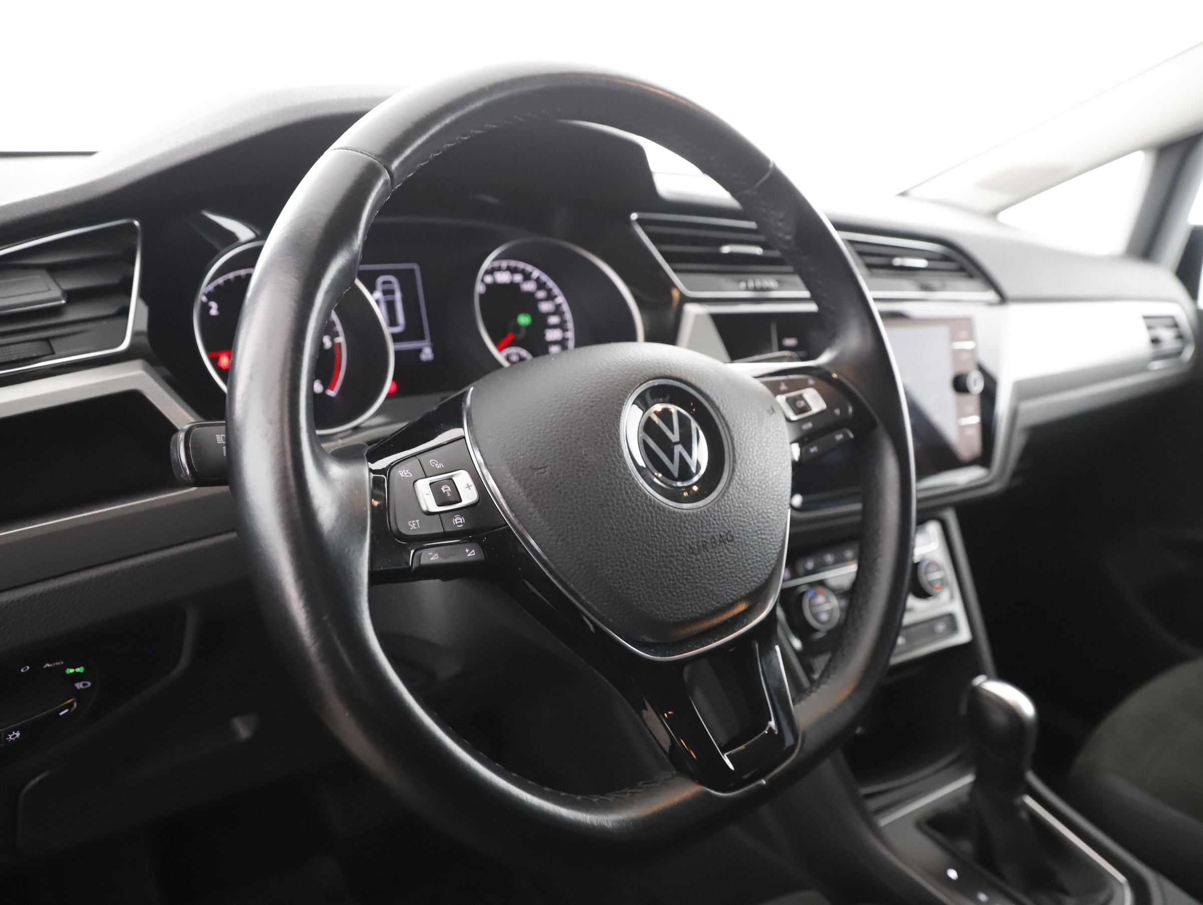 VW Touran Comfortline TDI SCR DSG 5-Sitzer | Bild 18 von 31