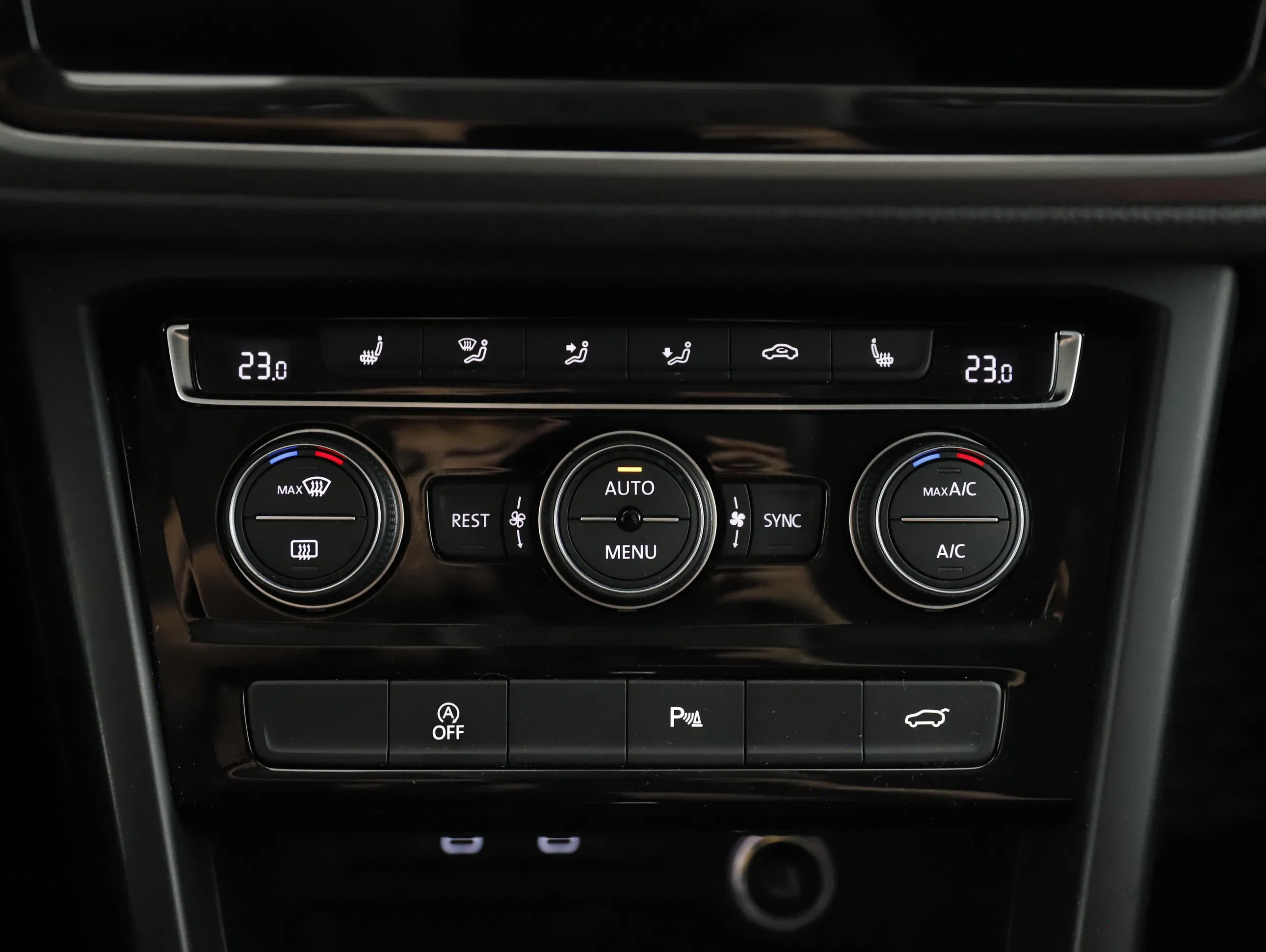 VW Touran Comfortline TDI SCR DSG 5-Sitzer | Bild 25 von 31