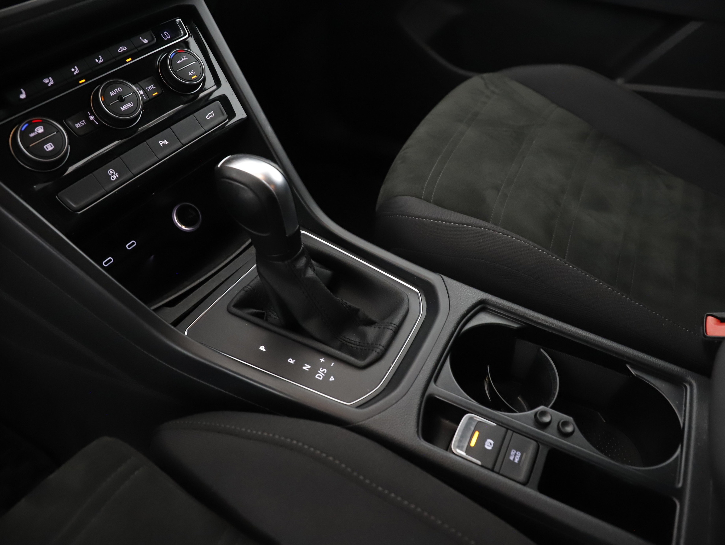 VW Touran Comfortline TDI SCR DSG 5-Sitzer | Bild 26 von 31