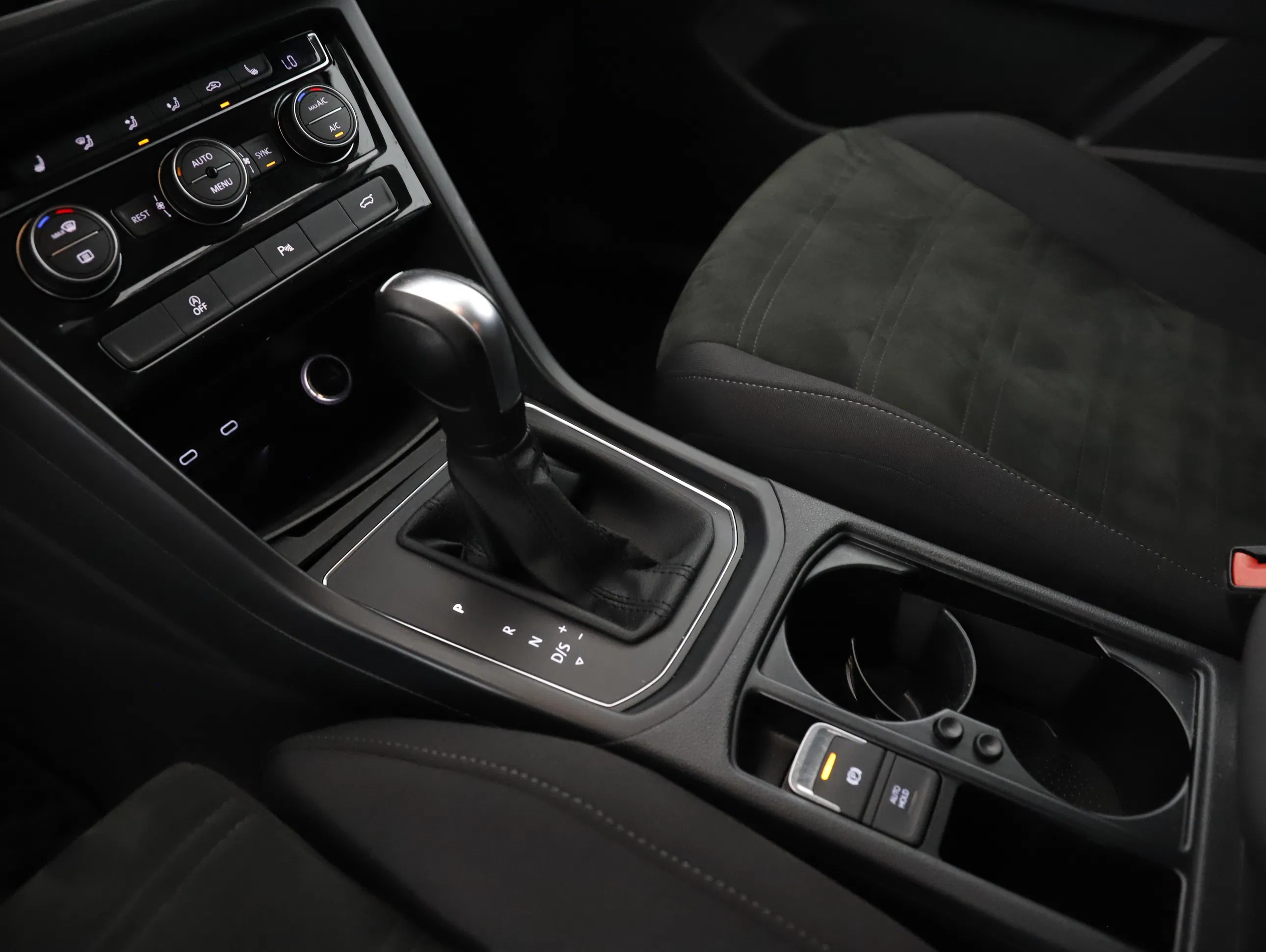 VW Touran Comfortline TDI SCR DSG 5-Sitzer | Bild 26 von 31