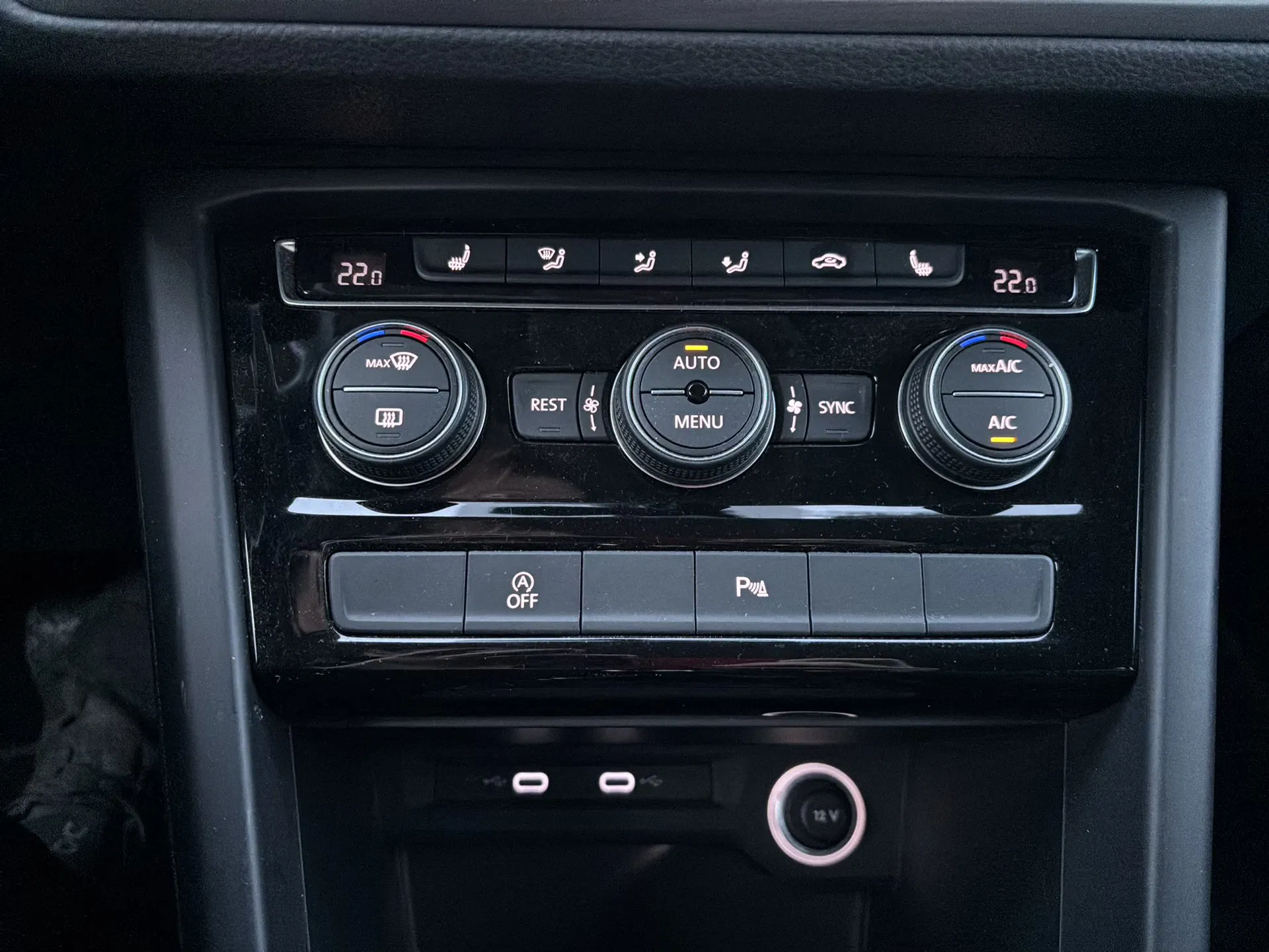 VW Touran 1.5 TSI BMT Comfortline | Bild 20 von 25