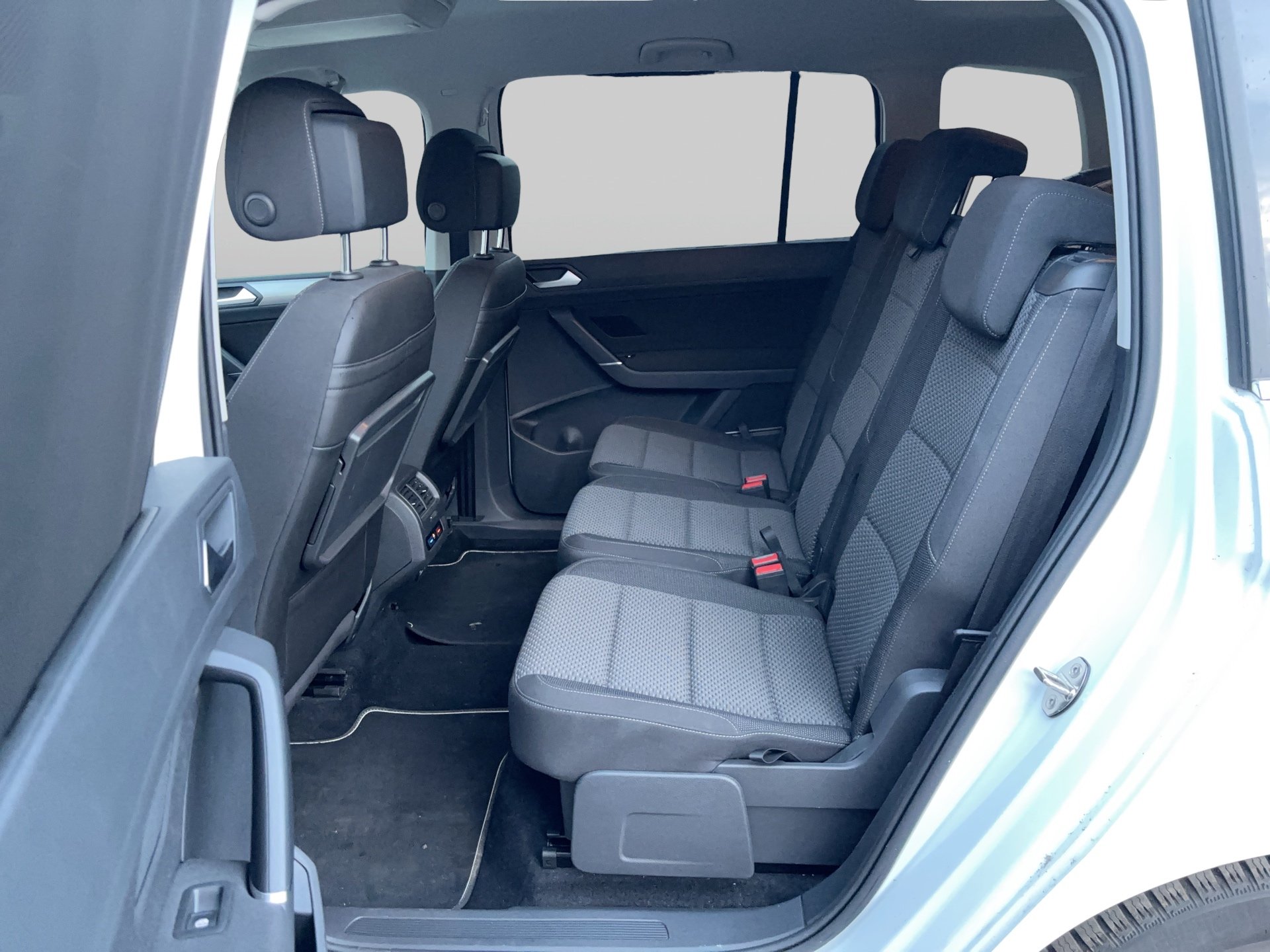 VW Touran 1.5 TSI BMT Comfortline | Bild 22 von 25