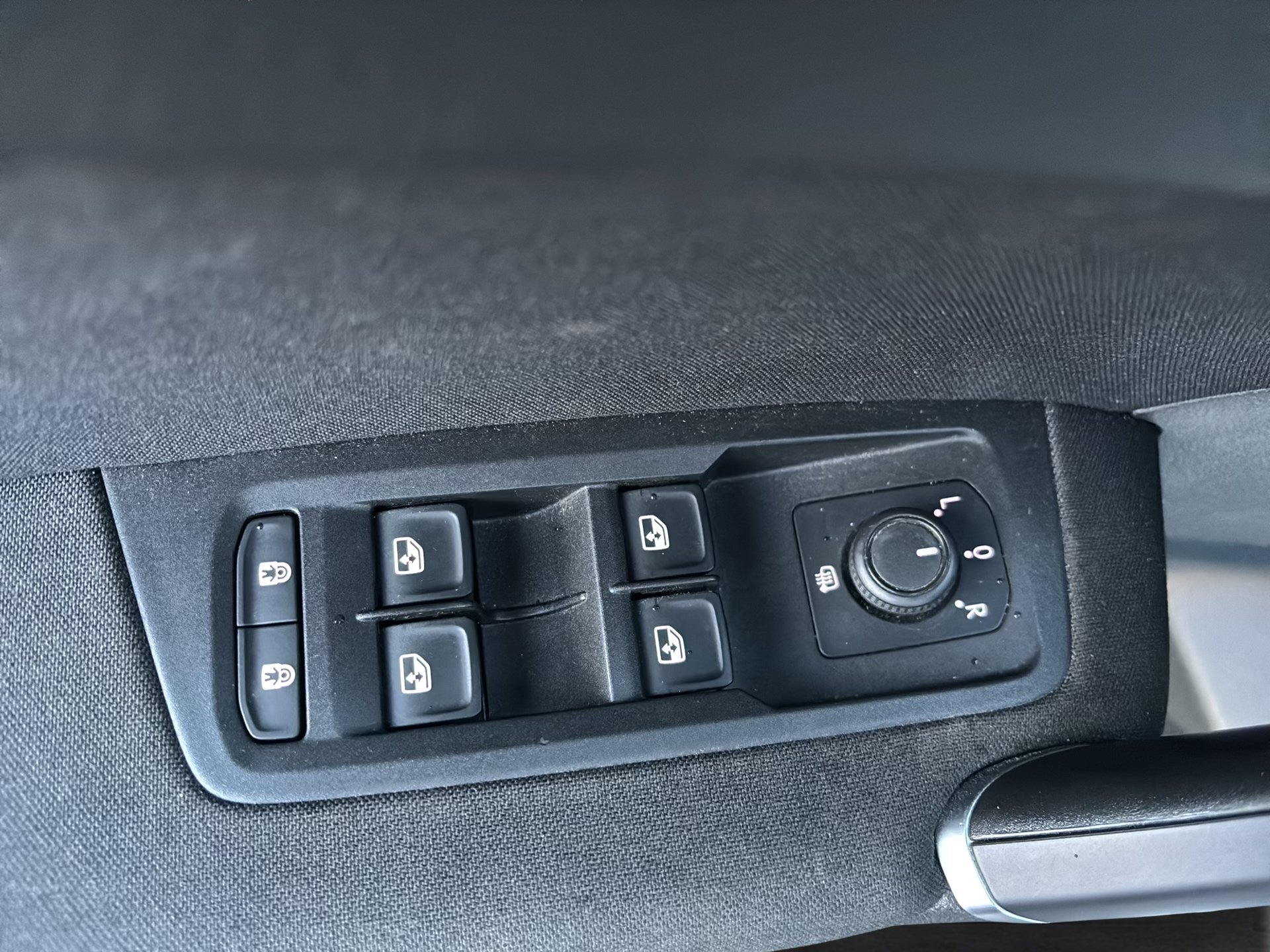 VW Touran 1.5 TSI BMT Comfortline | Bild 10 von 25