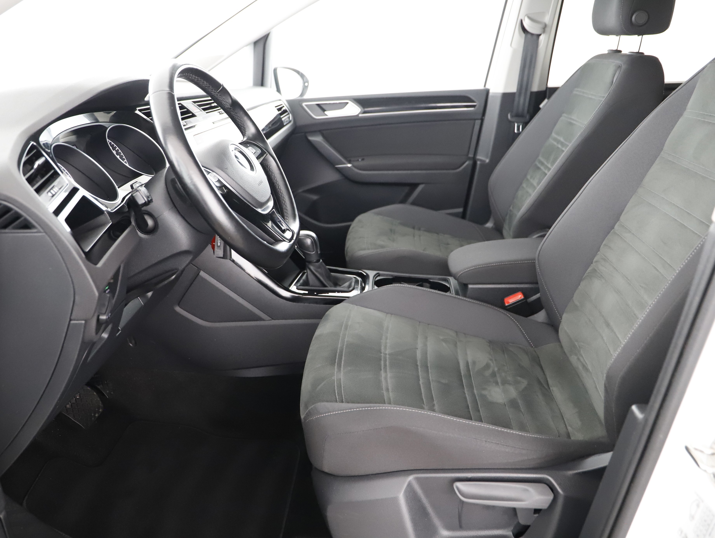 Bild eines VW Touran 2.0 TDI Highline DSG