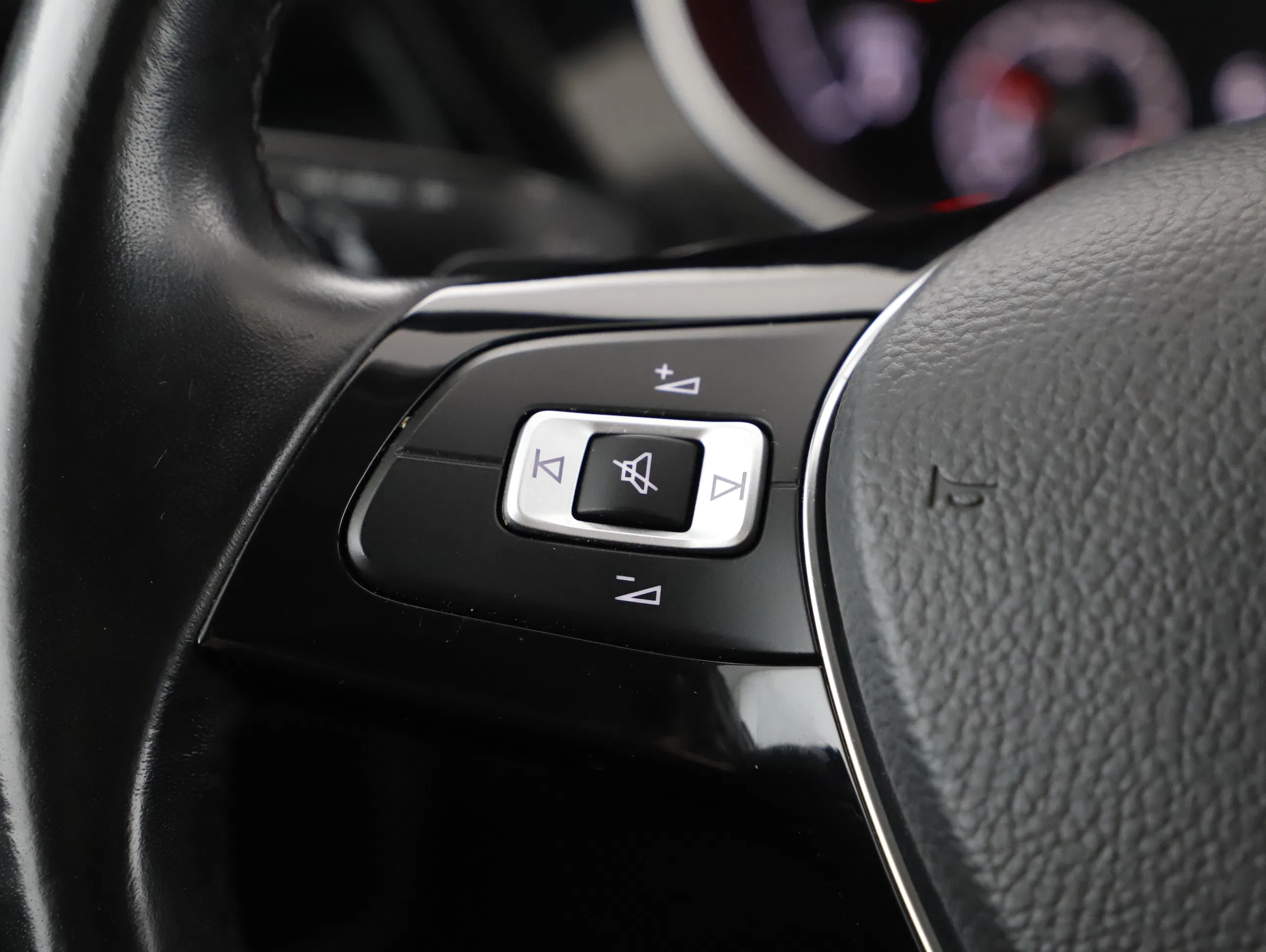 VW Touran 2.0 TDI Highline DSG | Bild 11 von 21