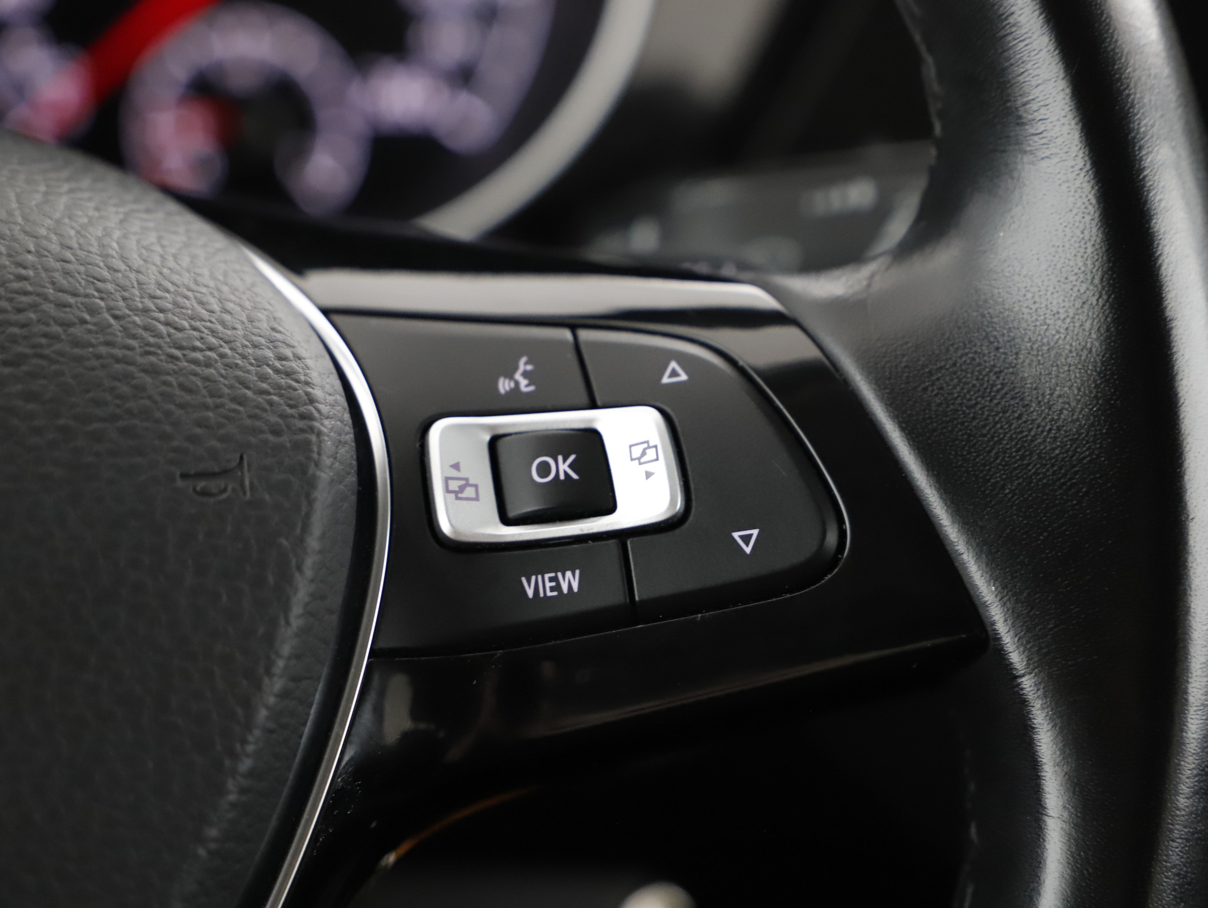 VW Touran 2.0 TDI Highline DSG | Bild 12 von 21