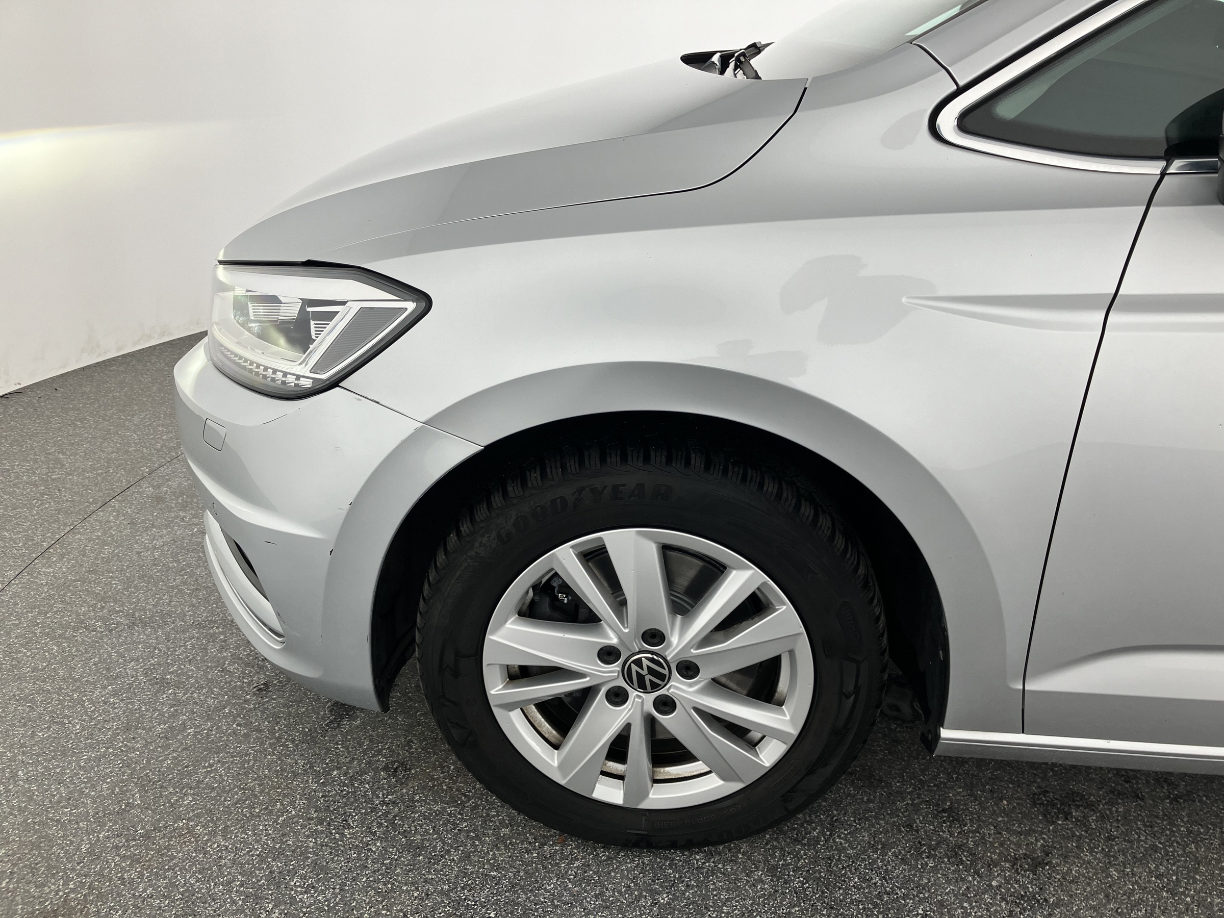 VW Touran 2.0 TDI BMT Highline | Bild 16 von 29