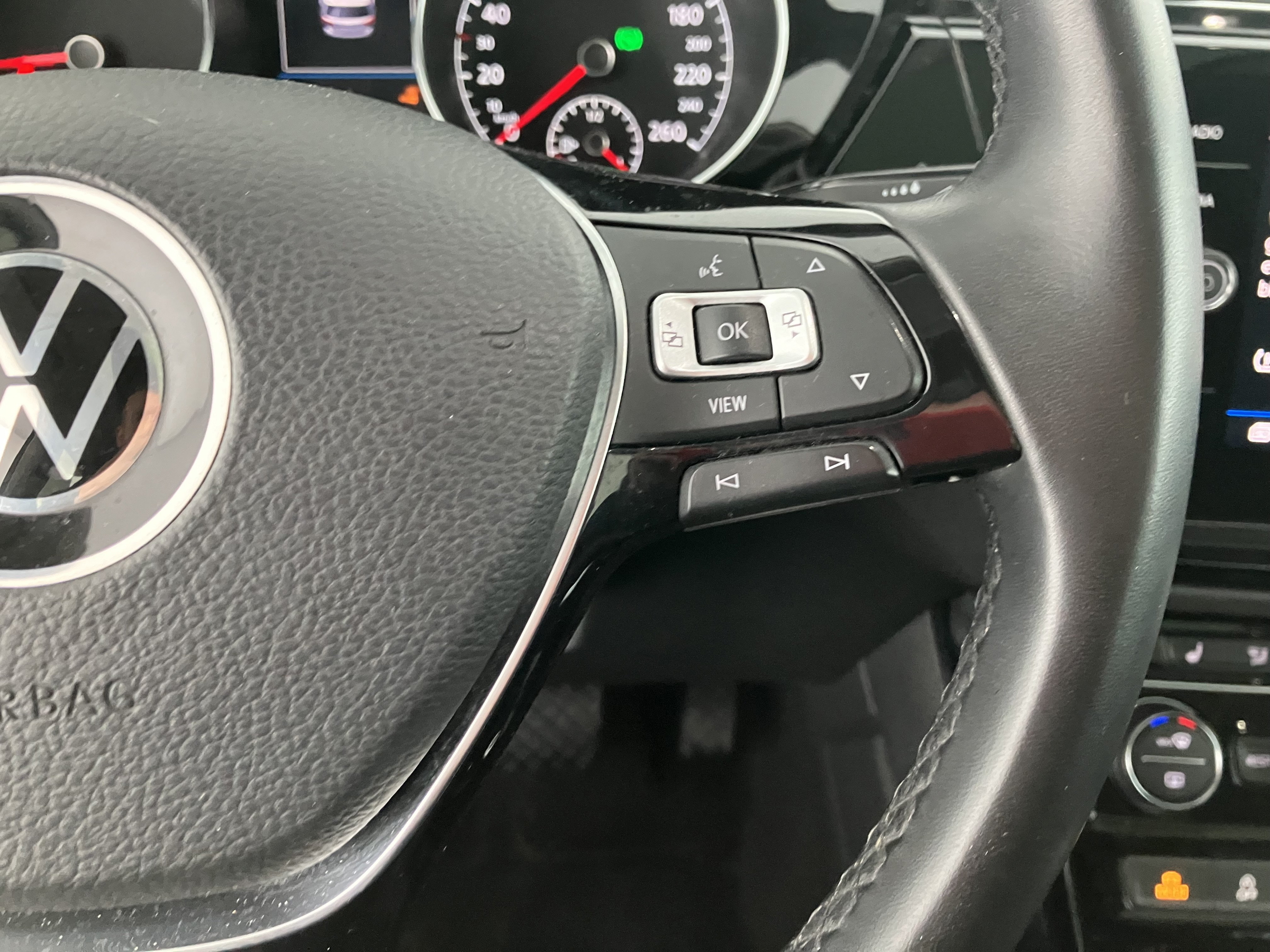 VW Touran 2.0 TDI BMT Highline | Bild 19 von 29