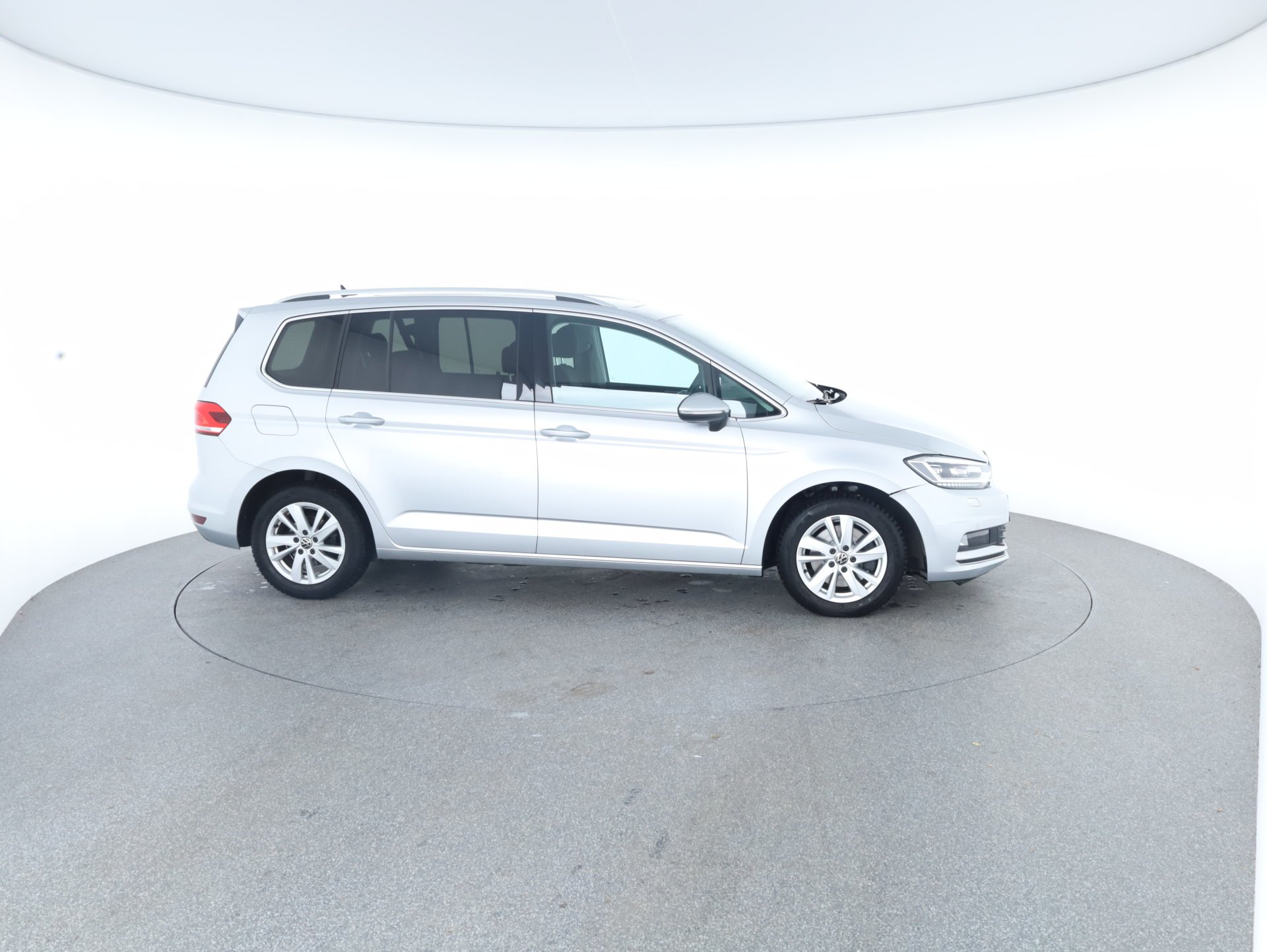 VW Touran 2.0 TDI BMT Highline | Bild 25 von 29