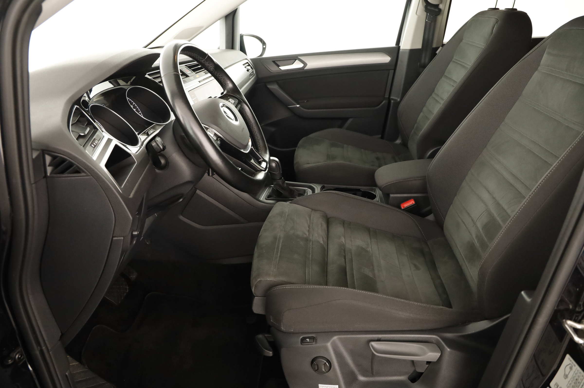 VW Touran Comfortline TDI SCR | Bild 14 von 31