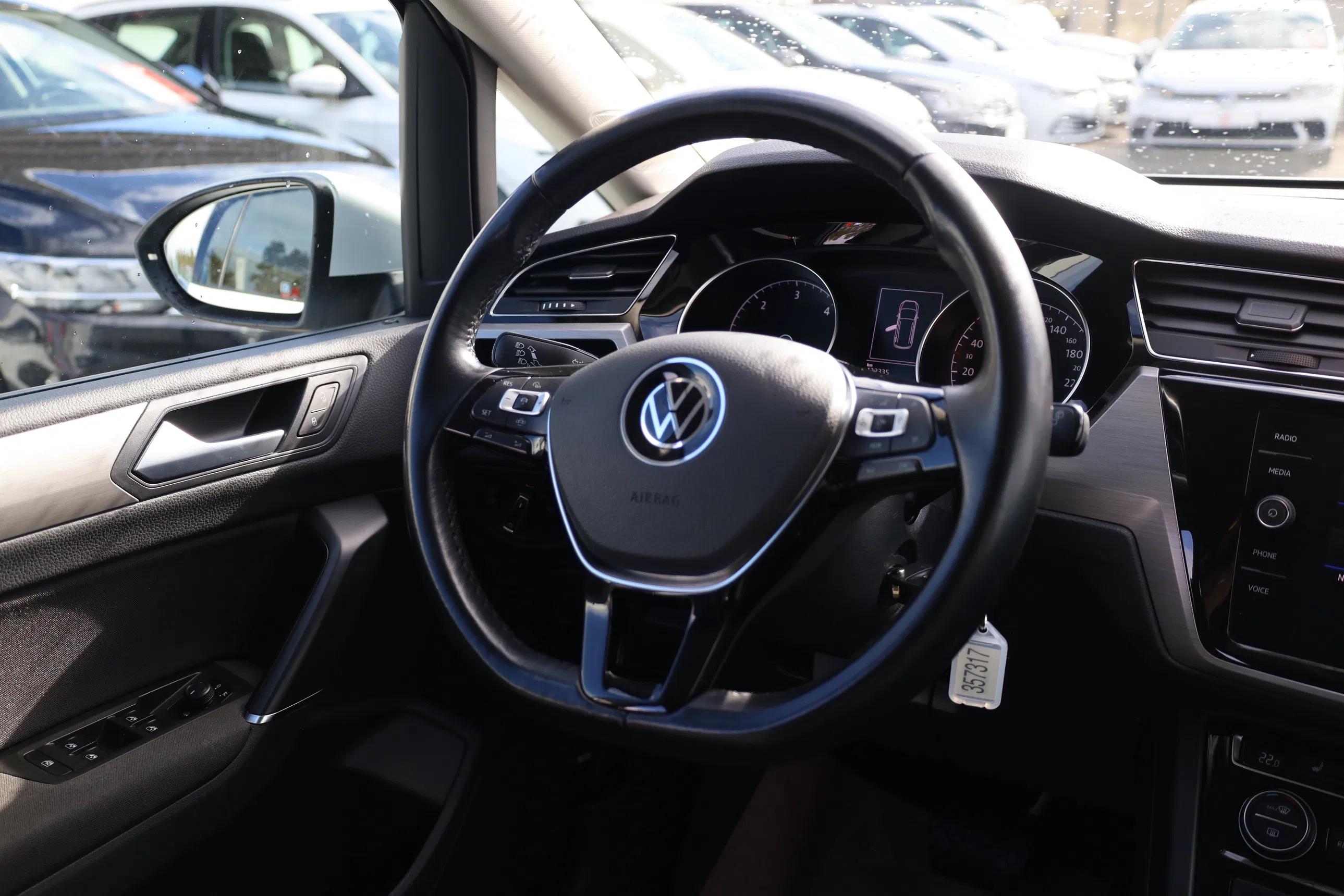 VW Touran 2.0 TDI BMT Comfortline | Bild 11 von 26