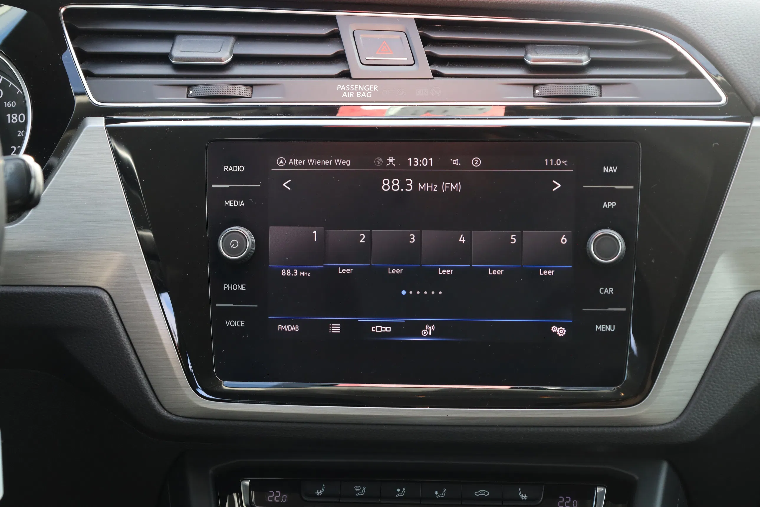 VW Touran 2.0 TDI BMT Comfortline | Bild 14 von 26