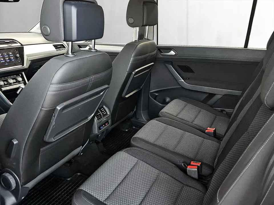 VW Touran 2.0 TDI DSG Comfortline | Bild 17 von 20