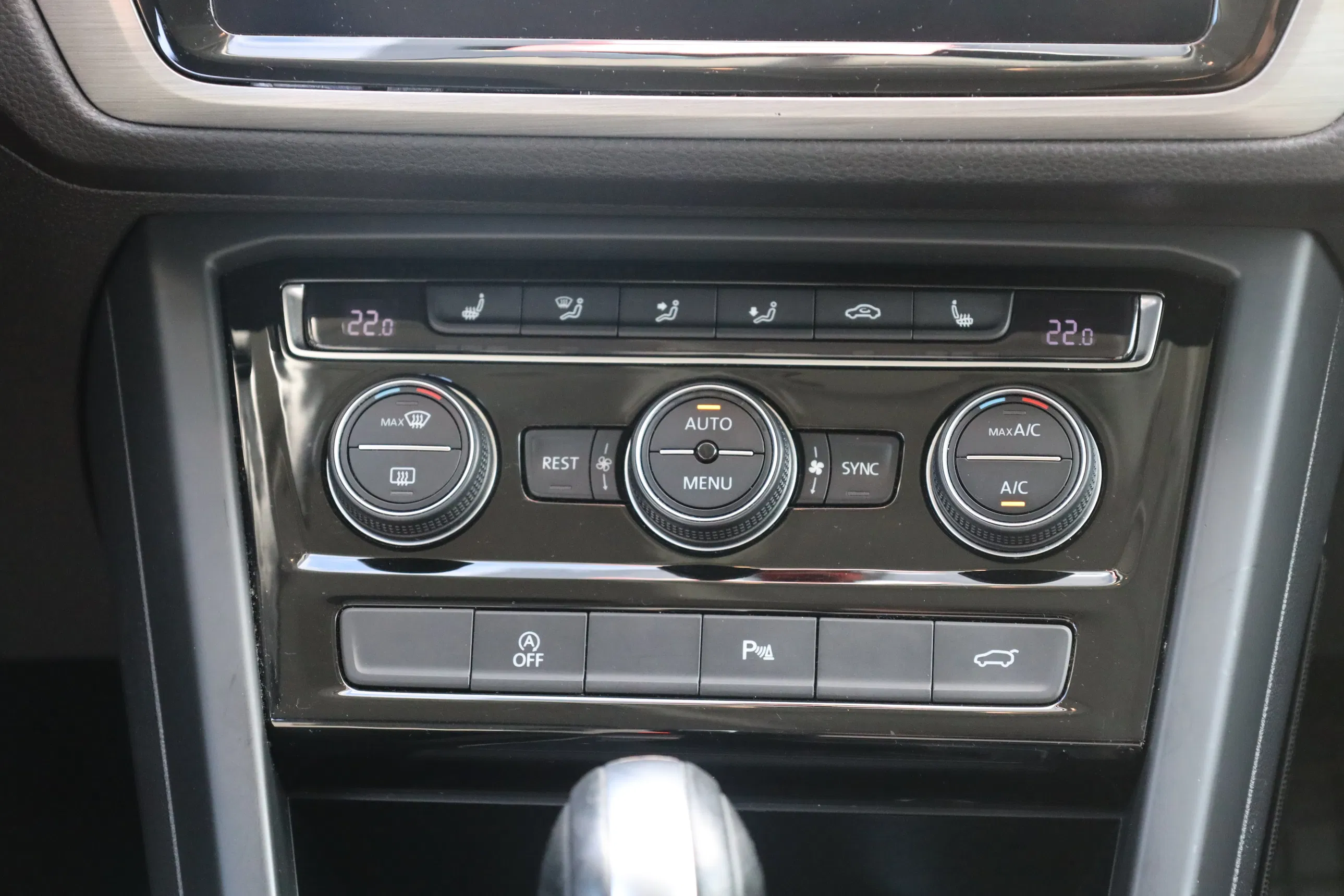 VW Touran 2.0 TDI BMT Comfortline | Bild 19 von 26