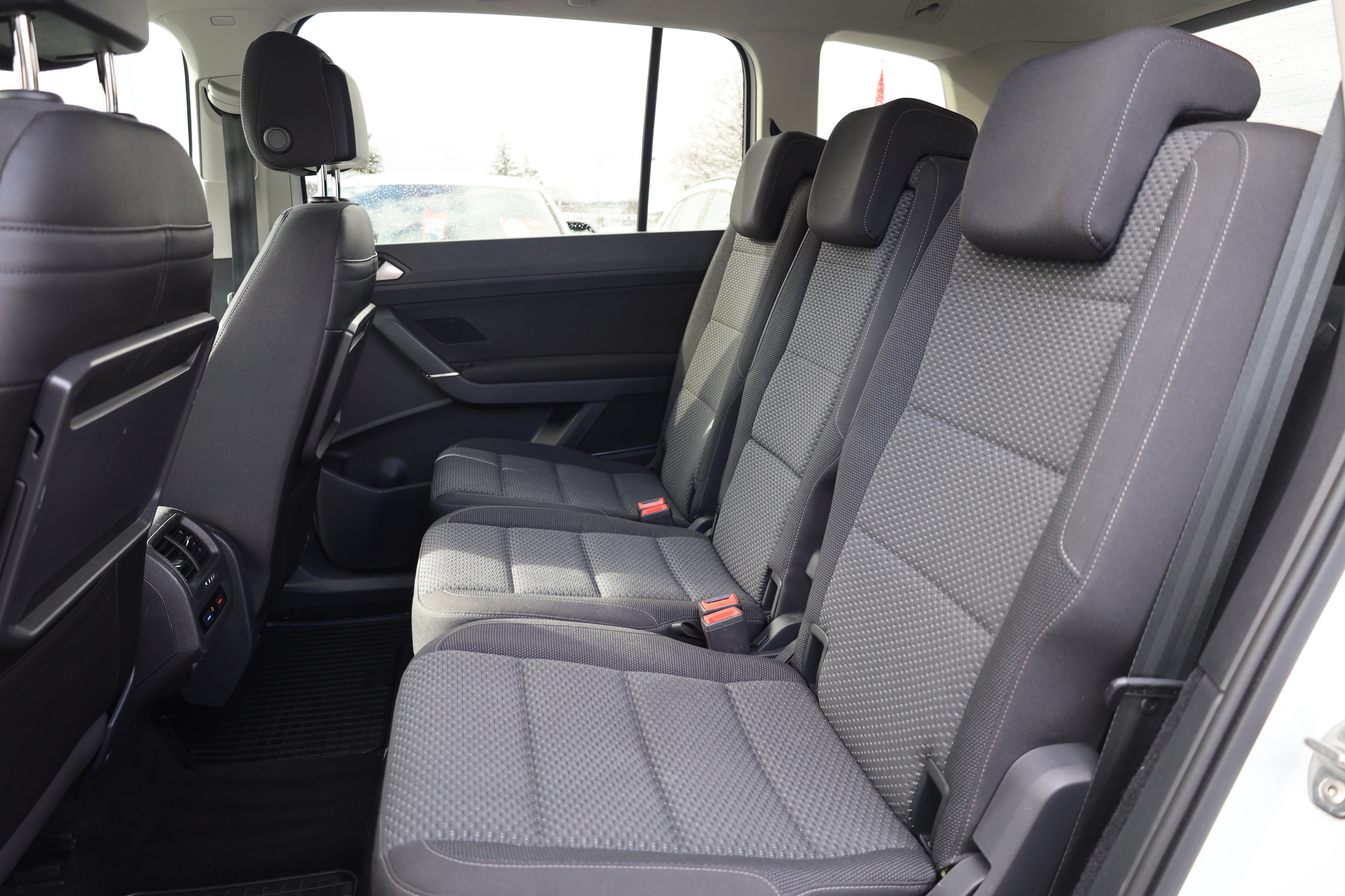 VW Touran 2.0 TDI BMT Comfortline | Bild 21 von 26