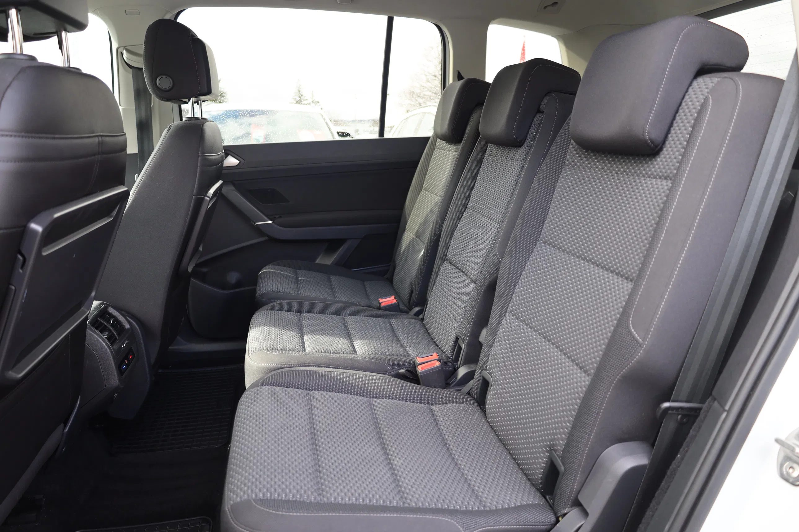 VW Touran 2.0 TDI BMT Comfortline | Bild 21 von 26