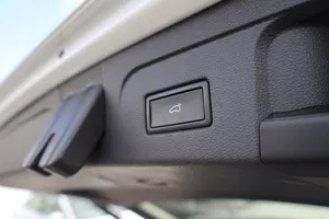 VW Touran 2.0 TDI BMT Comfortline | Thumbnail 23 von 26