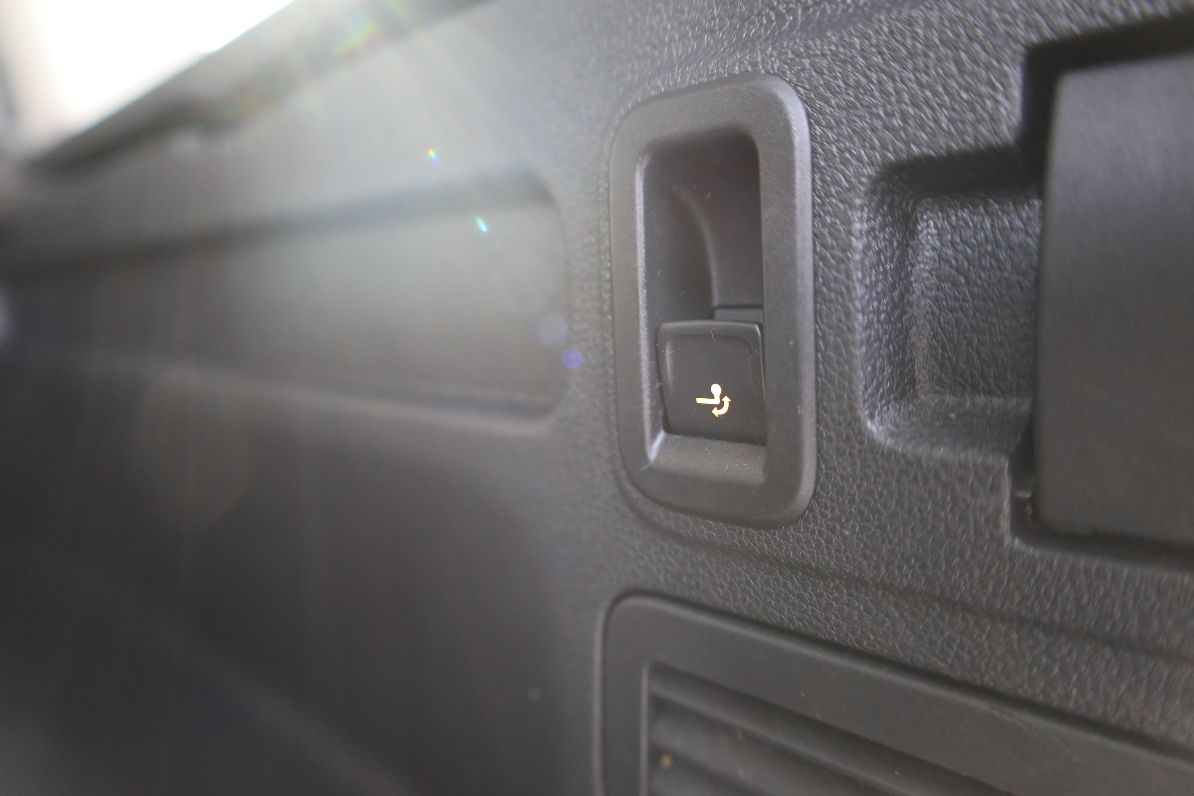 VW Touran 2.0 TDI BMT Comfortline | Bild 24 von 26