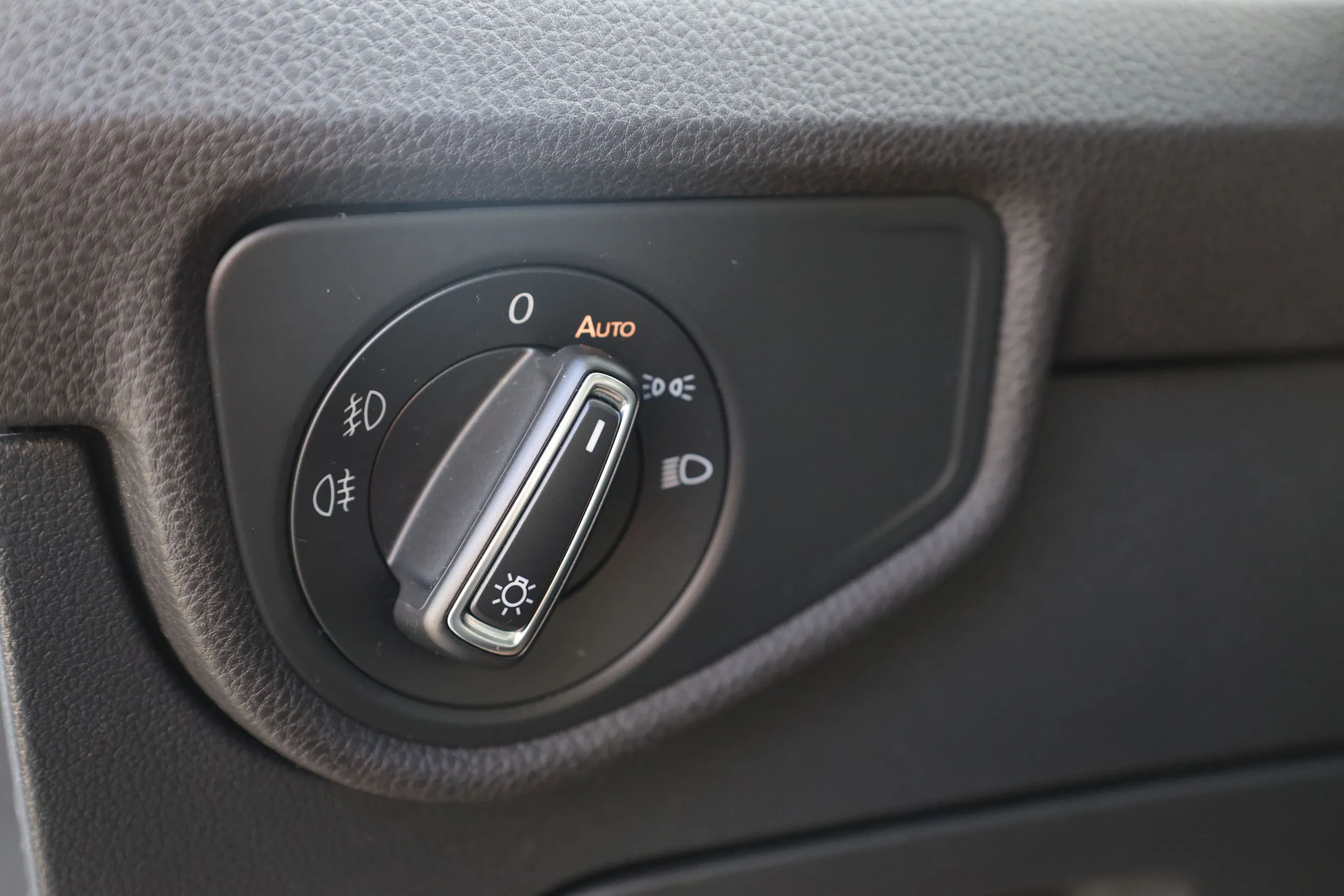 VW Touran 2.0 TDI BMT Comfortline | Bild 7 von 26