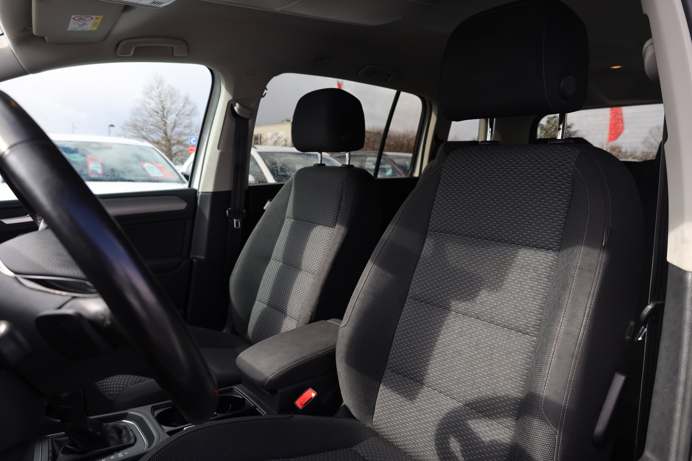 VW Touran 2.0 TDI BMT Comfortline | Bild 9 von 26