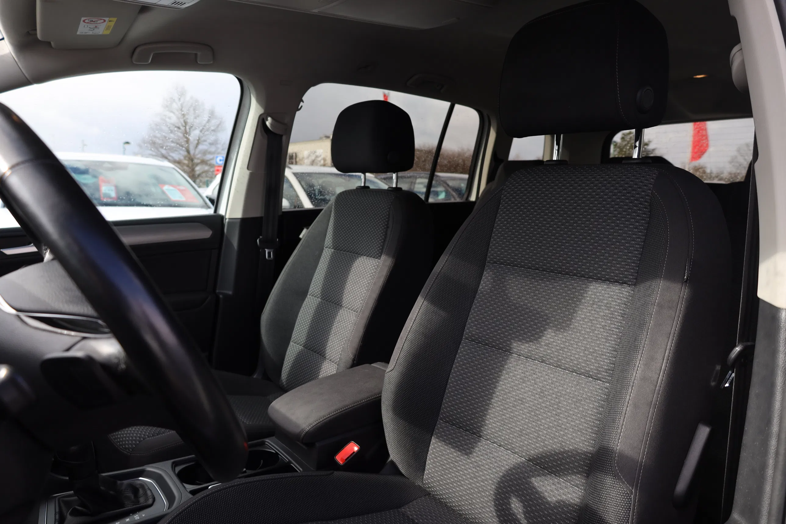 VW Touran 2.0 TDI BMT Comfortline | Bild 9 von 26