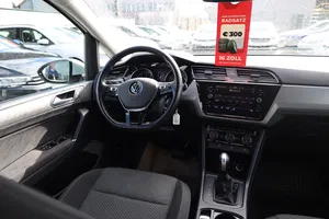 VW Touran 2.0 TDI BMT Comfortline | Thumbnail 10 von 26
