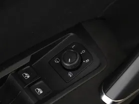 VW Touran 2.0 TDI BMT Sky | Thumbnail 15 von 21