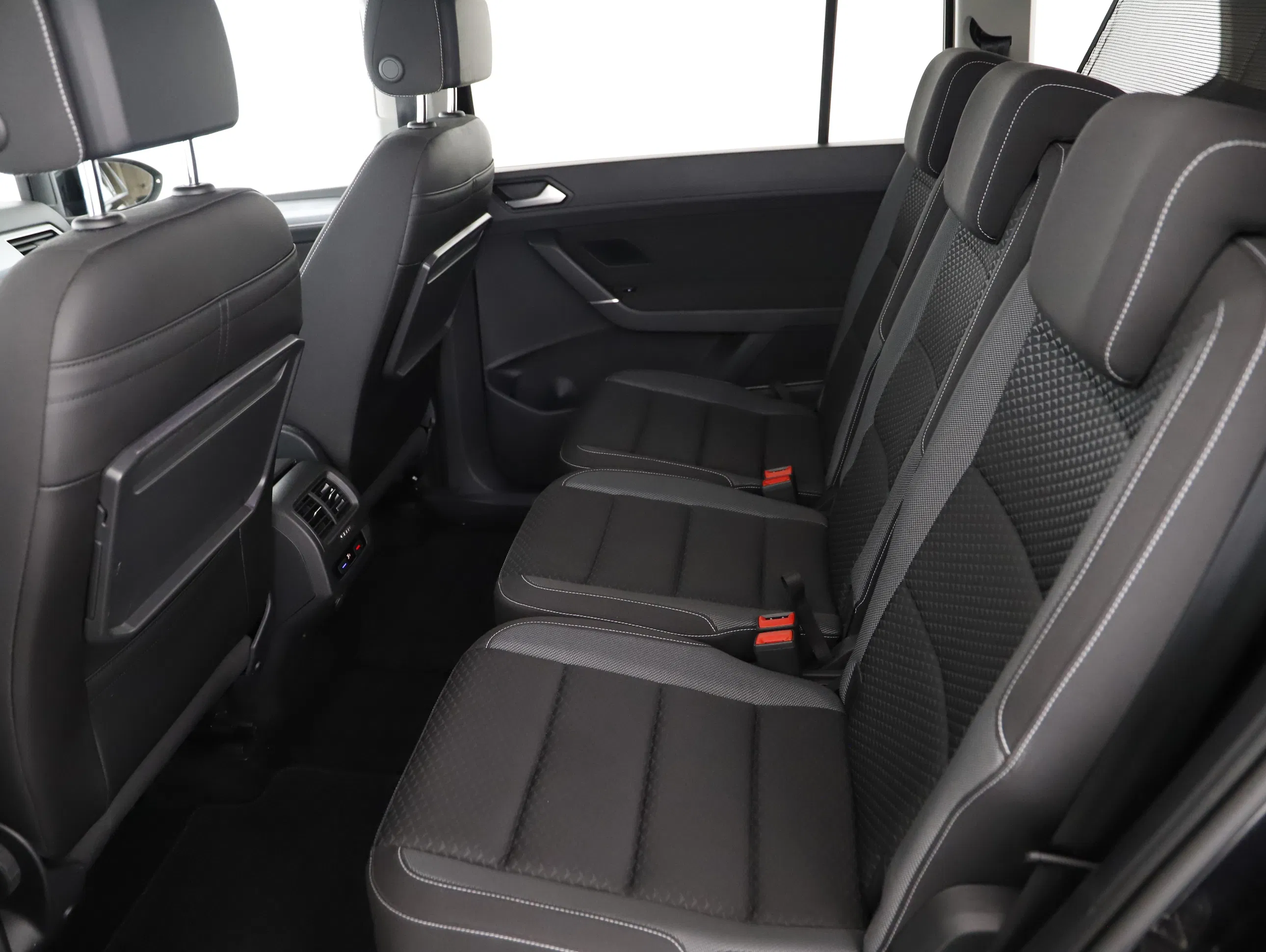 VW Touran 2.0 TDI BMT Sky | Bild 2 von 21