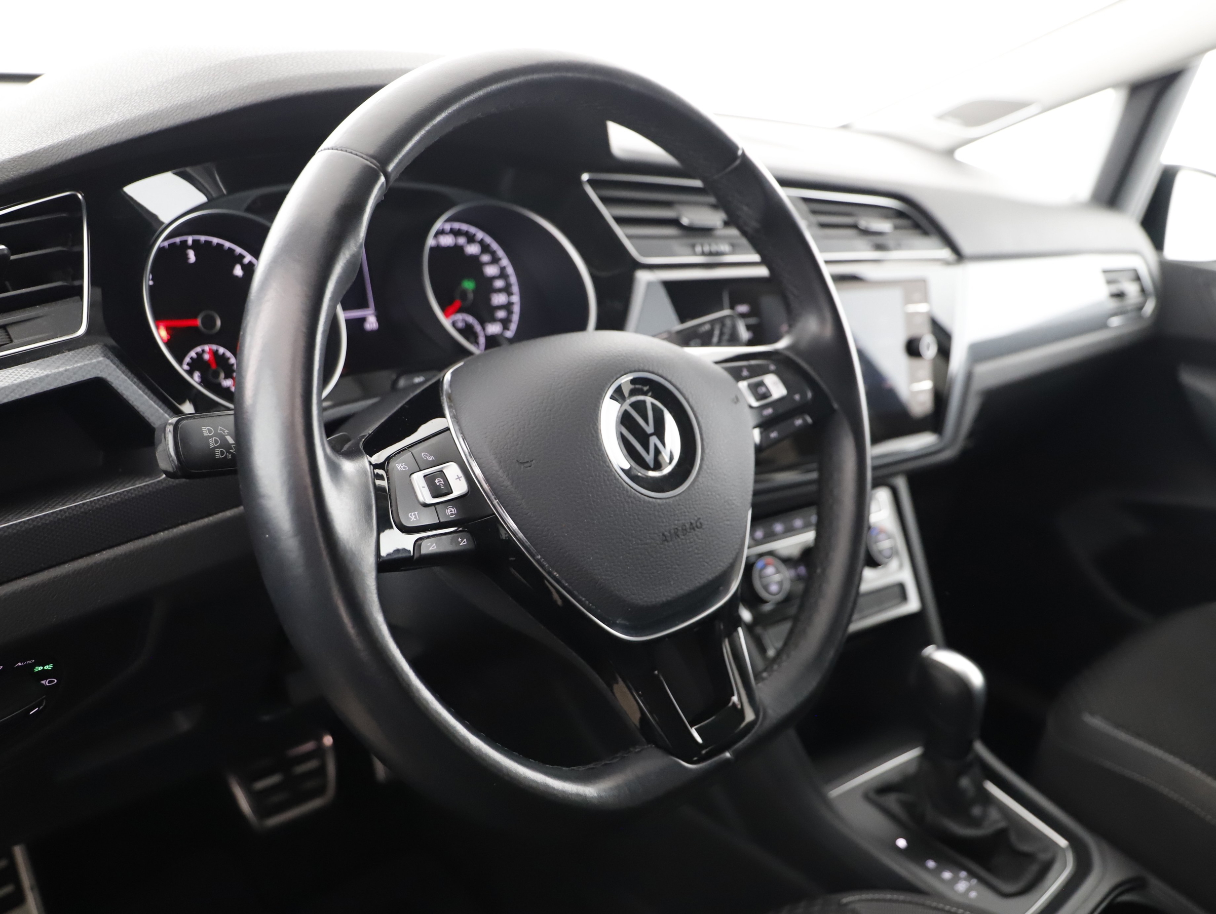 VW Touran 2.0 TDI BMT Sky | Bild 4 von 21