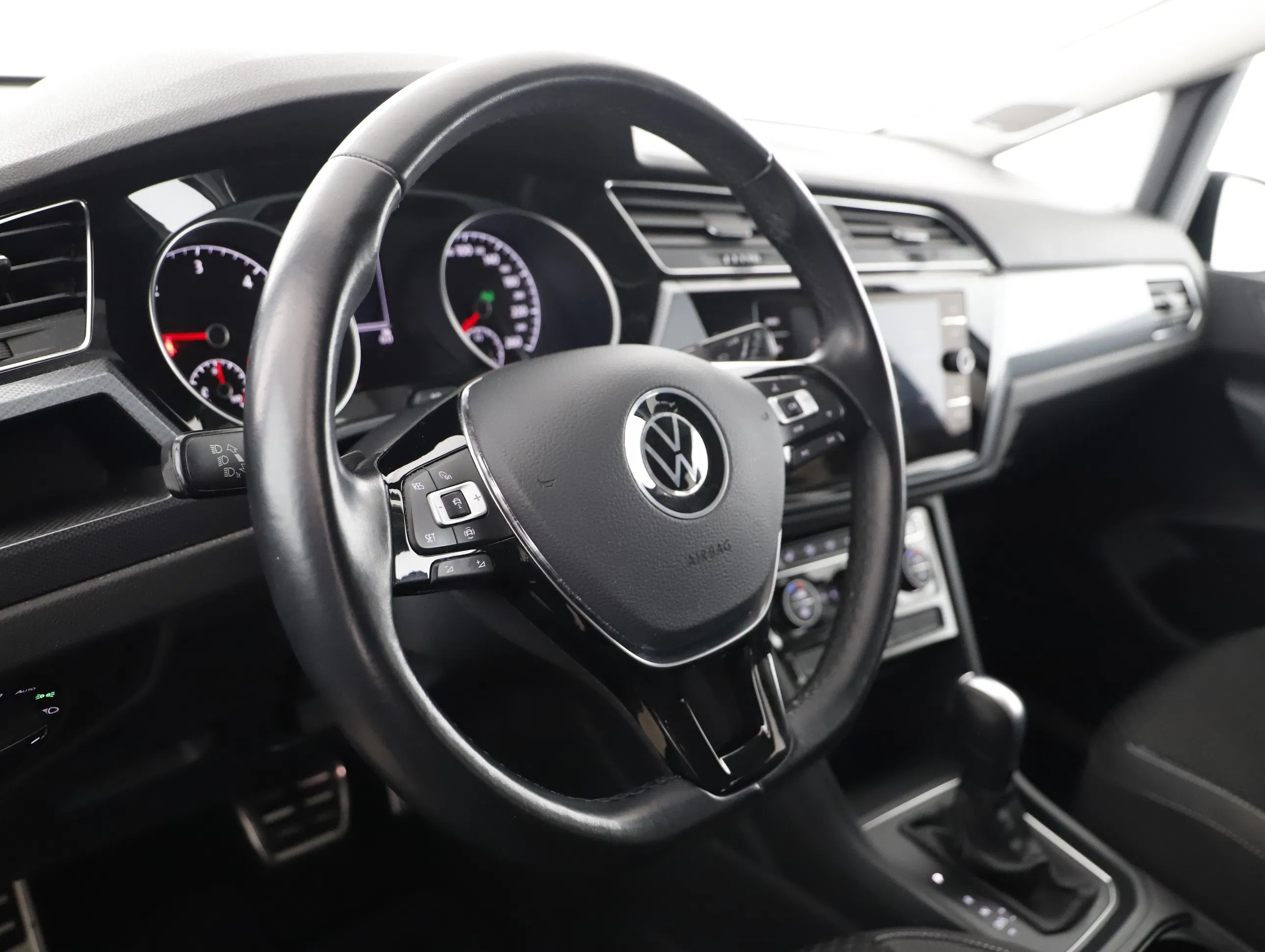 VW Touran 2.0 TDI BMT Sky | Bild 4 von 21