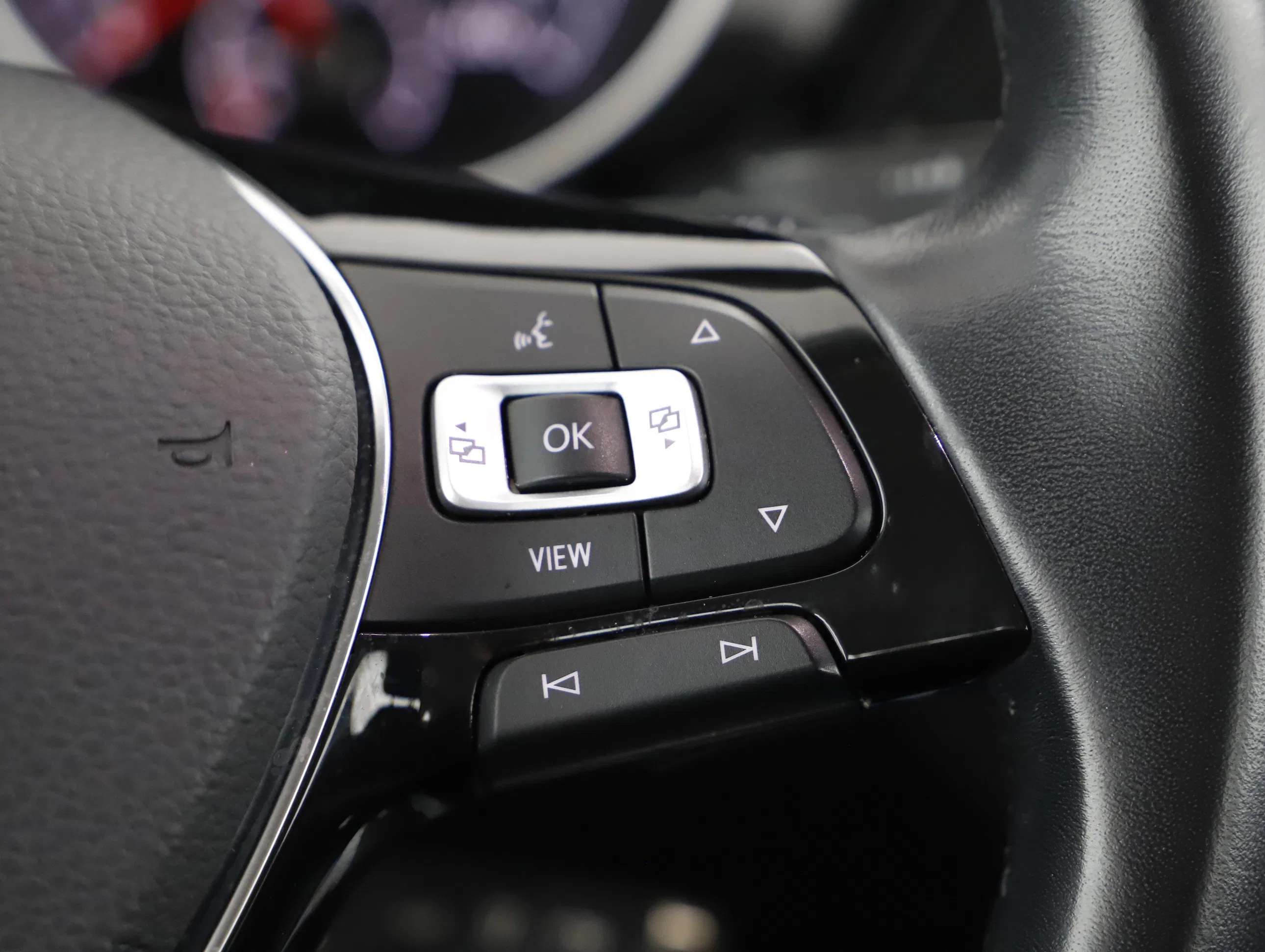 VW Touran 2.0 TDI BMT Highline | Bild 11 von 24