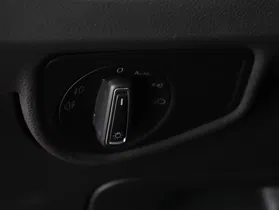 VW Touran 2.0 TDI BMT Highline | Thumbnail 7 von 24