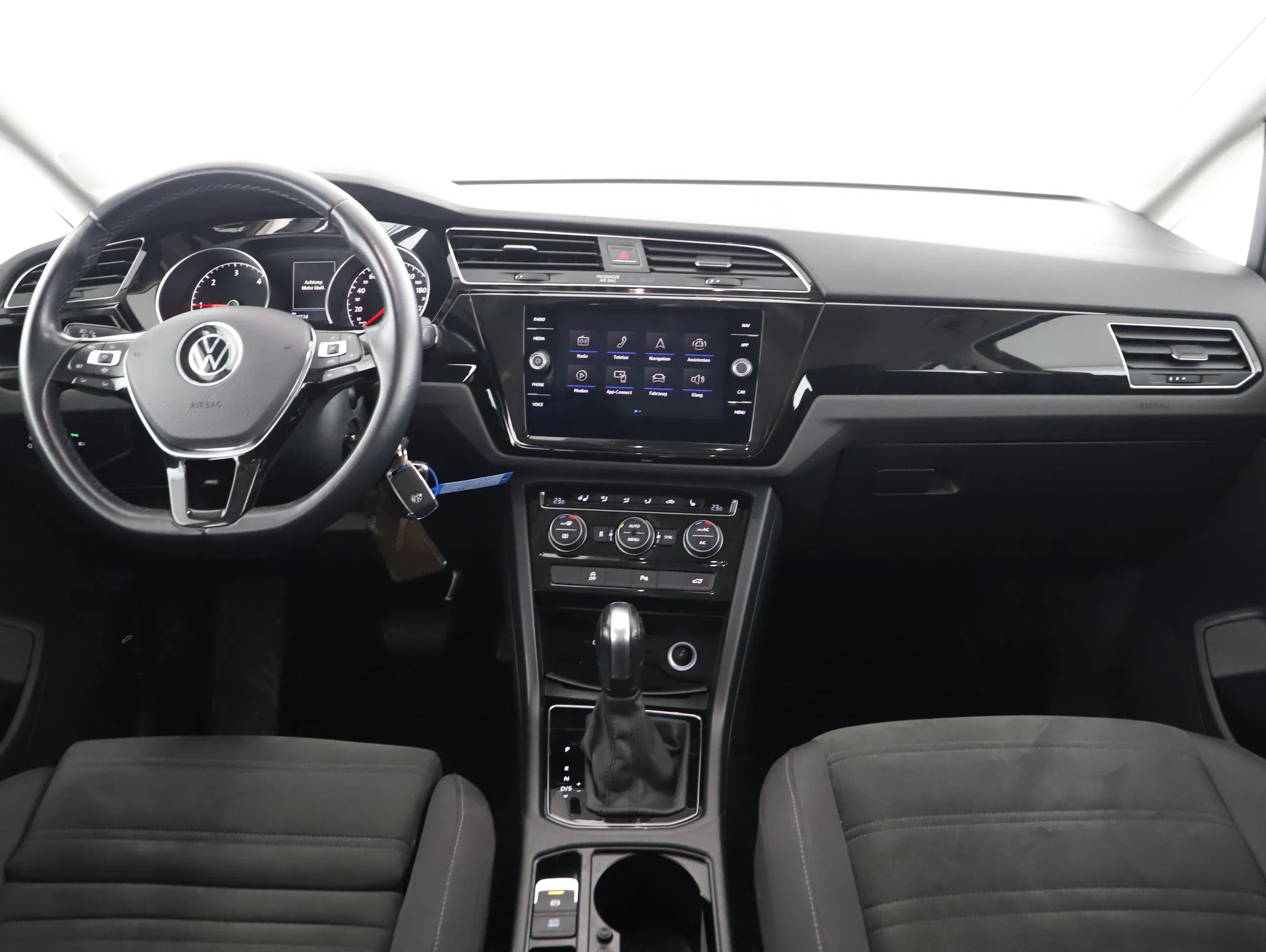 VW Touran 2.0 TDI BMT Highline | Bild 18 von 24