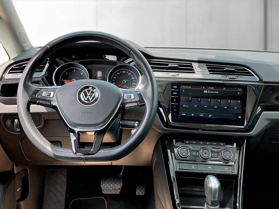 VW Touran 2.0 TDI HL DSG 7-SITZER | Bild 9 von 24