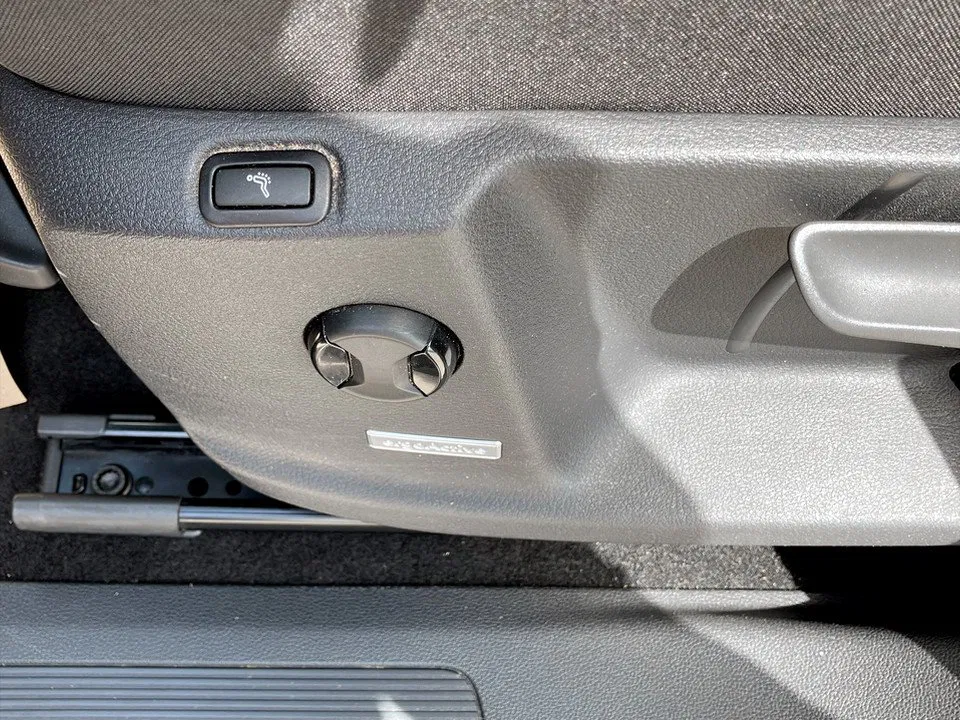 VW Touran 2.0 TDI HL DSG 7-SITZER | Bild 17 von 24