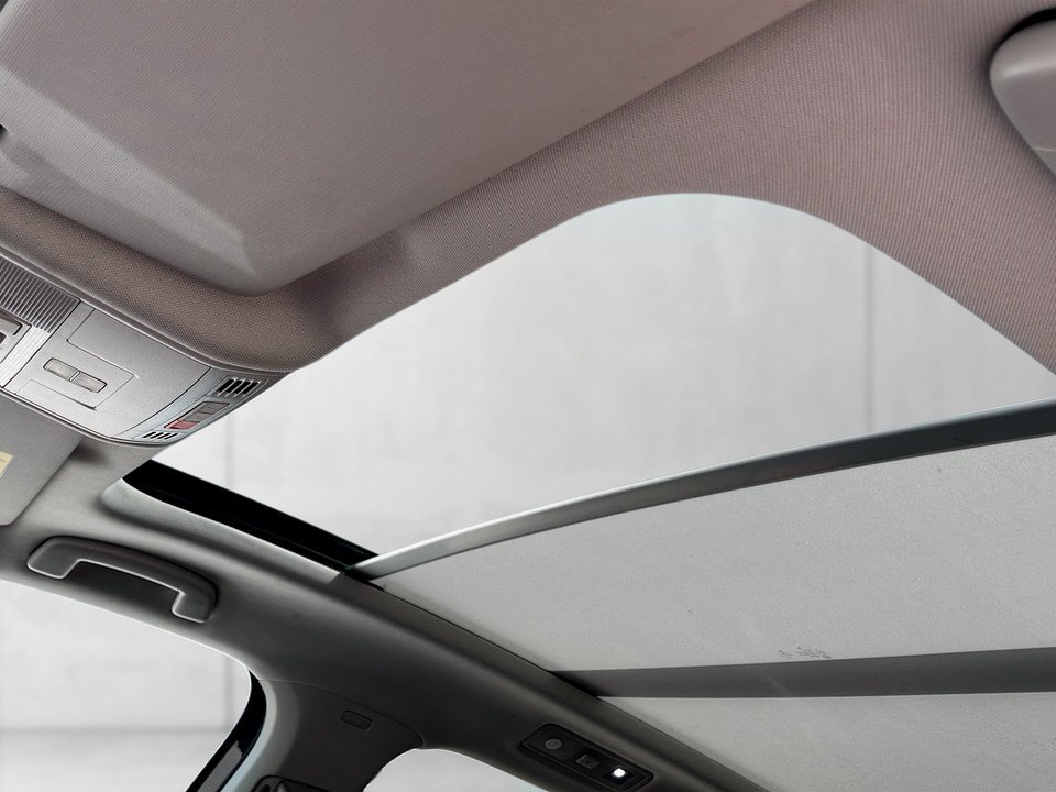 VW Touran 2.0 TDI HL DSG 7-SITZER | Bild 16 von 24