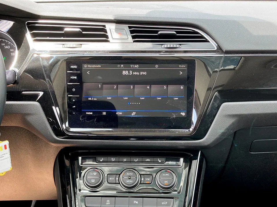 VW Touran 2.0 TDI HL DSG 7-SITZER | Bild 11 von 24