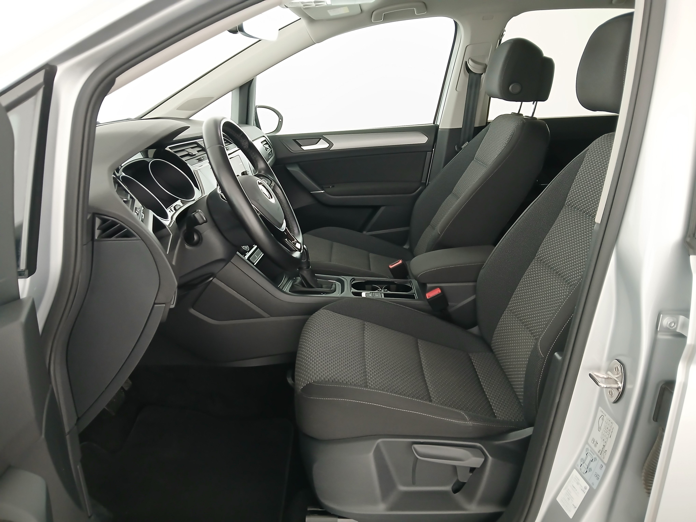 VW Touran Comfortline TDI SCR | Bild 13 von 29