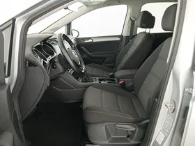 VW Touran Comfortline TDI SCR | Thumbnail 13 von 29
