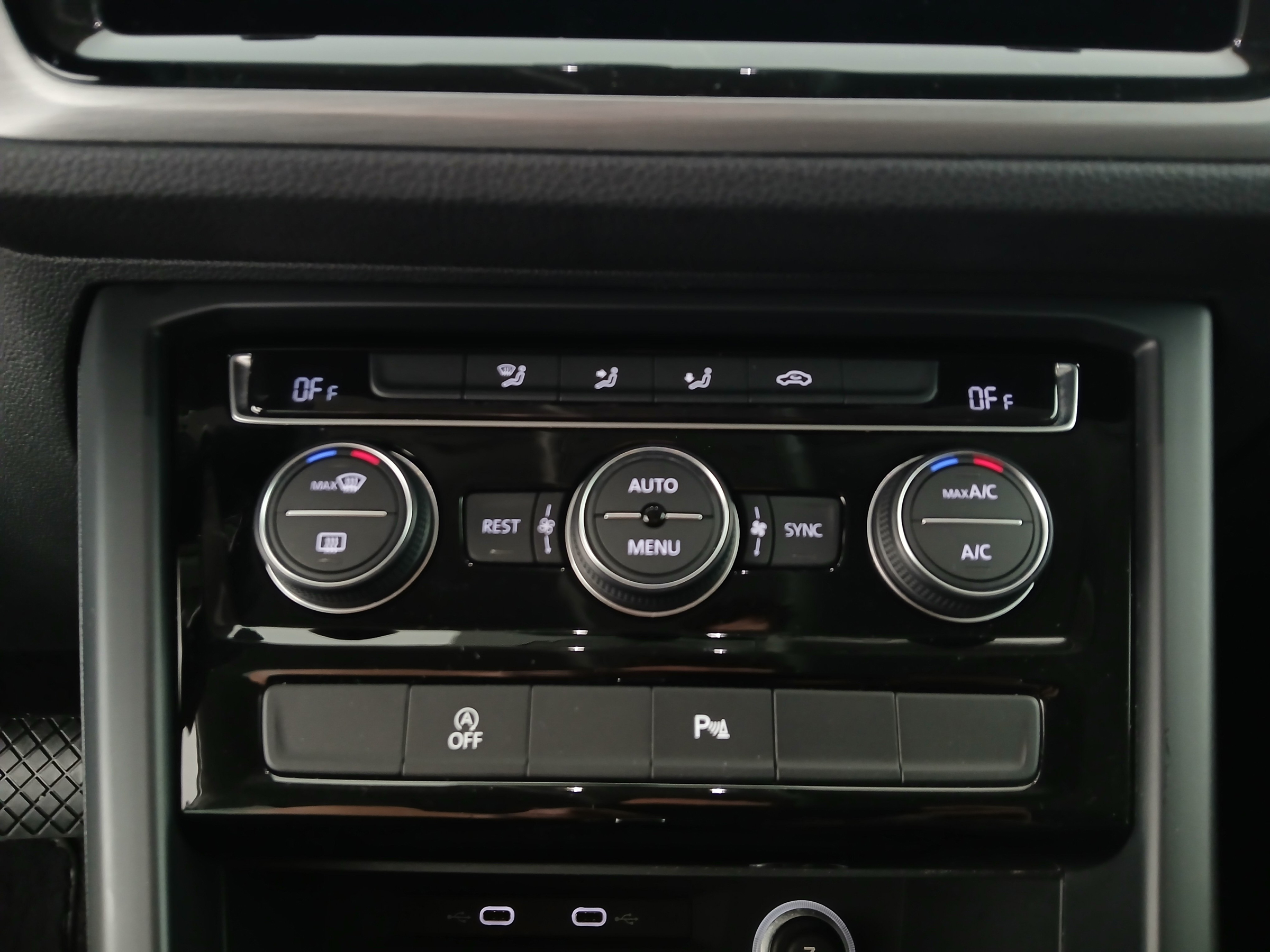 VW Touran Comfortline TDI SCR | Bild 25 von 29