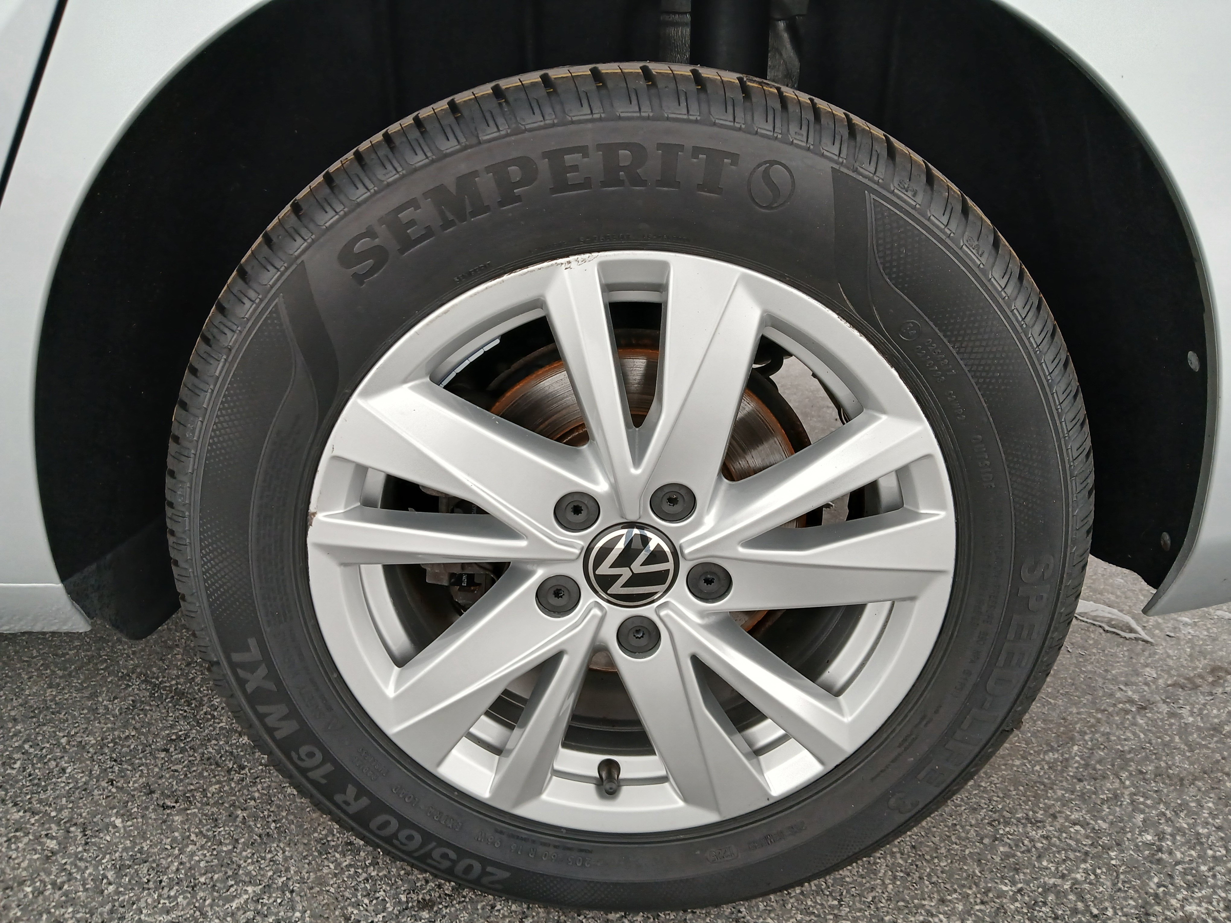 VW Touran Comfortline TDI SCR | Bild 9 von 29