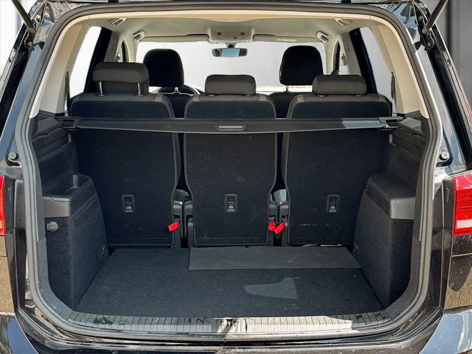 VW Touran 2.0 TDI BMT | Bild 23 von 23