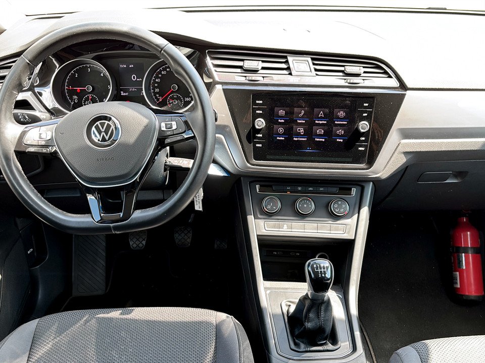 VW Touran 2.0 TDI BMT | Bild 11 von 23