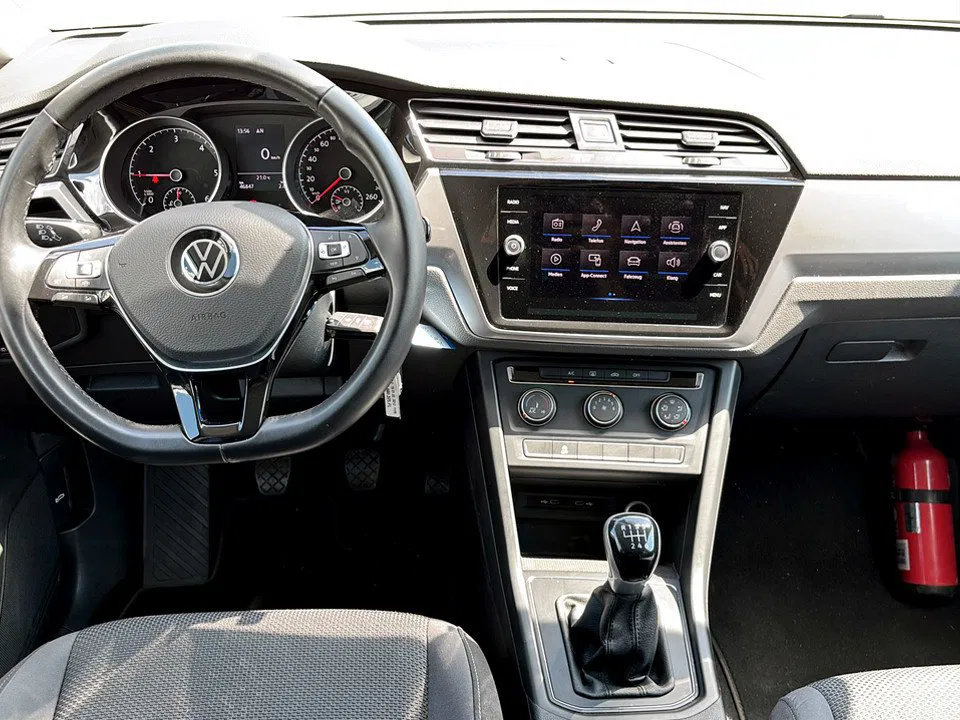 VW Touran 2.0 TDI BMT | Bild 11 von 23