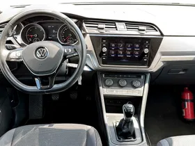 VW Touran 2.0 TDI BMT | Thumbnail 11 von 23