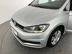VW Touran 2.0 TDI BMT | Thumbnail 23 von 31