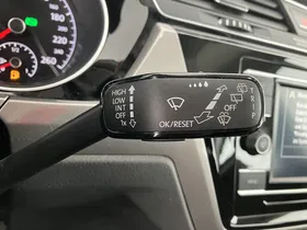 VW Touran 2.0 TDI BMT | Thumbnail 9 von 31